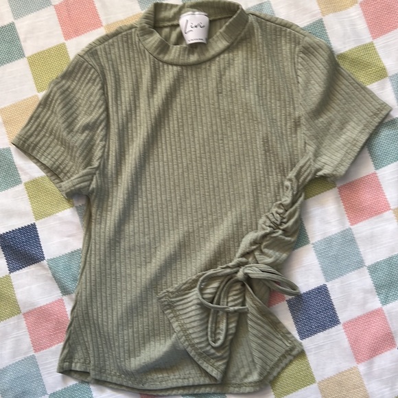 Crop-Top Bundle - Picture 10 of 12